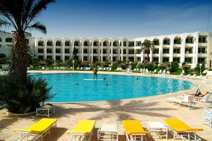 🏨 فندق Bella Vista – المنستير
